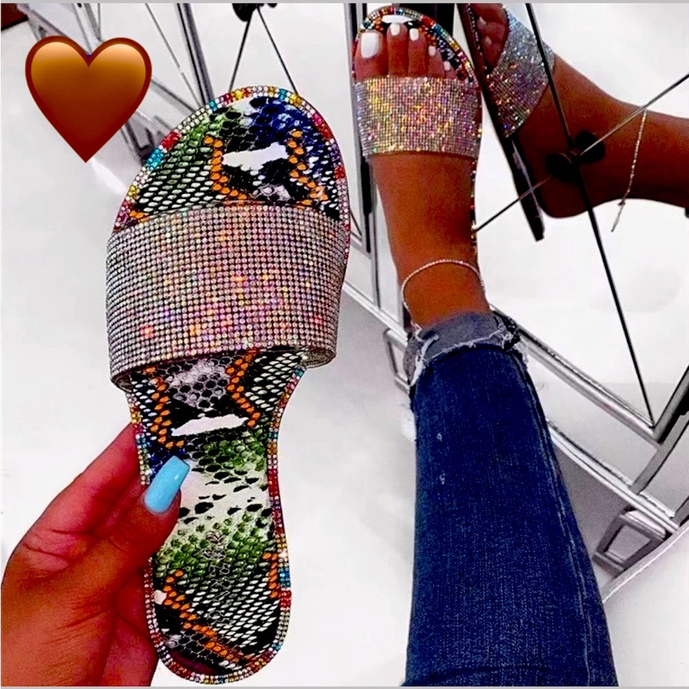 Barchon Rhinestone Beach Sandals